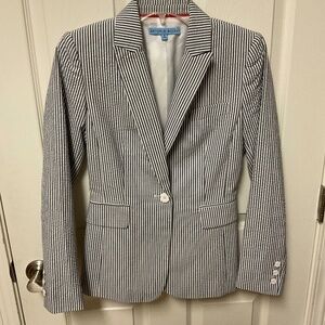 Antonio Melani 2 piece suit.  Size 0.  EUC.  Skirt and jacket